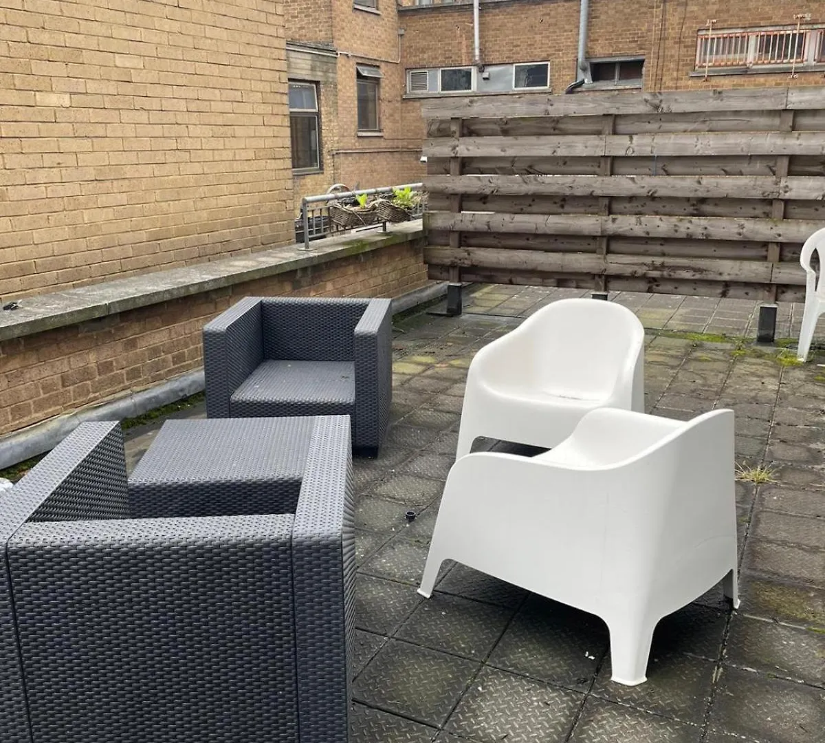 Apartment Central House 1 Minute Away From Train Station Barking