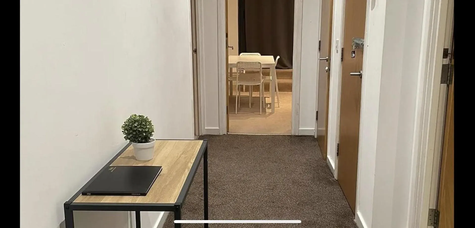 Central House 1 Minute Away From Train Station Barking